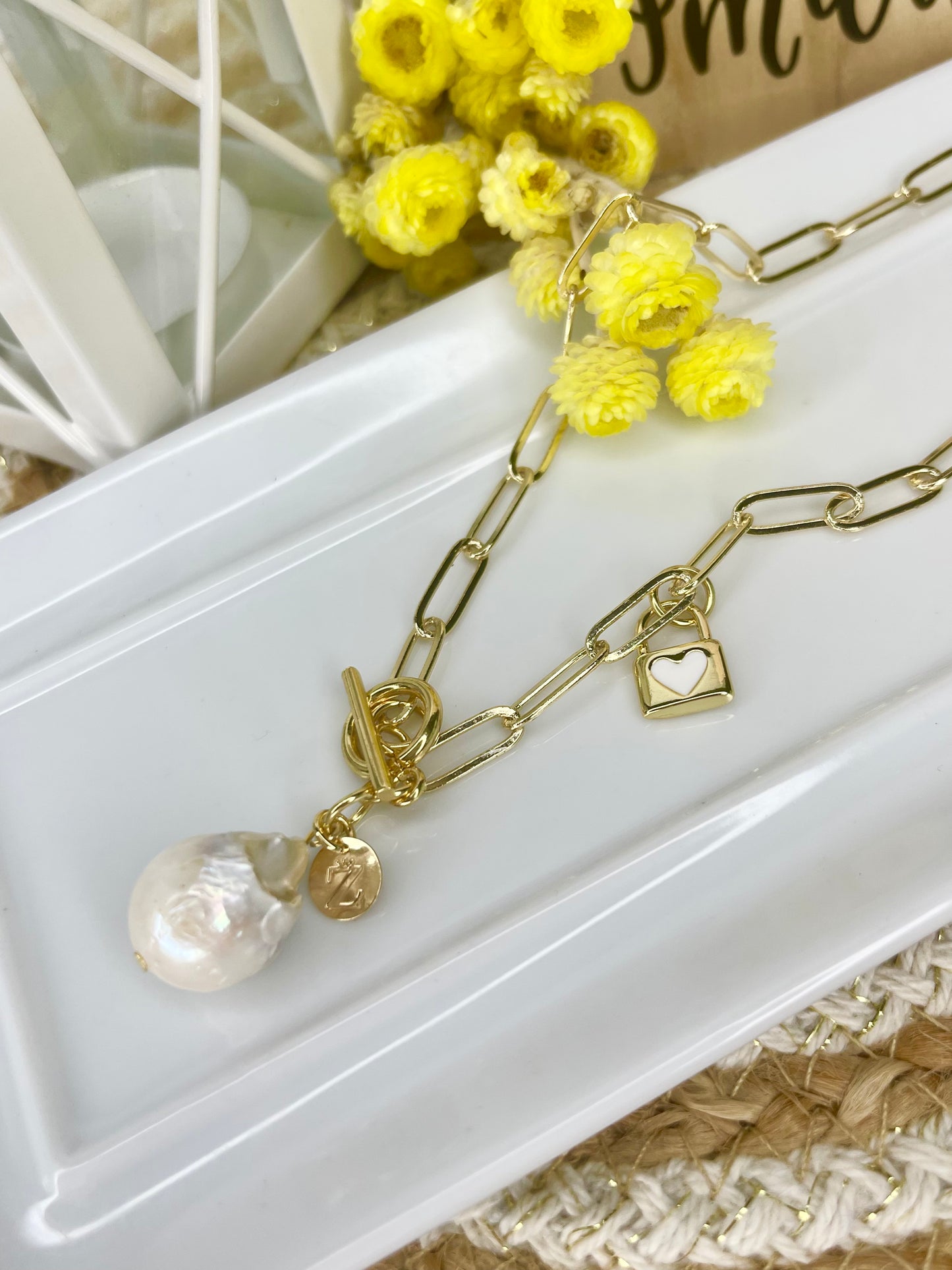 Big Pearl Lock Necklace