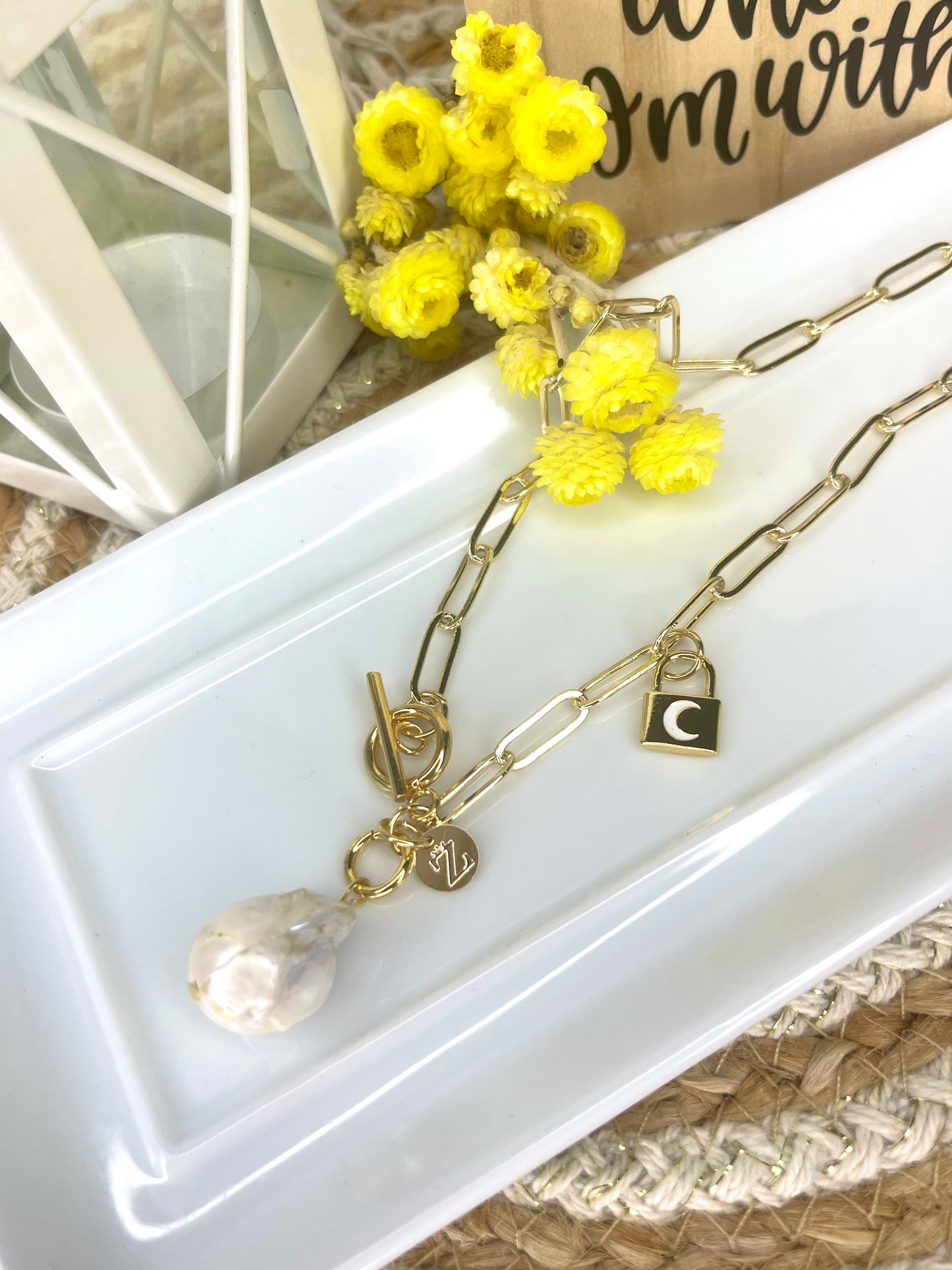 Big Pearl Lock Necklace